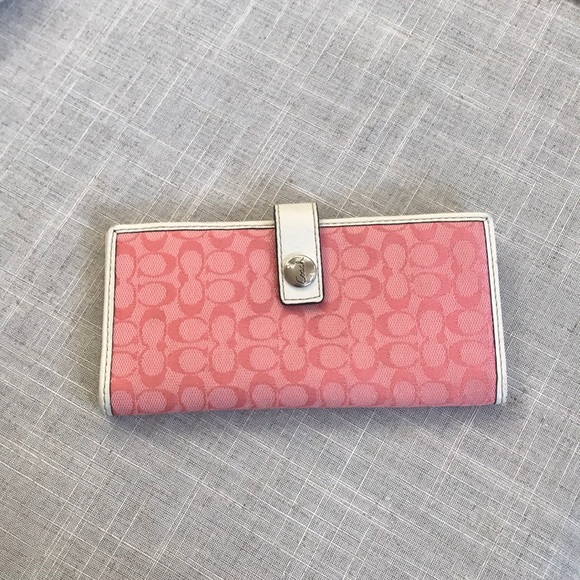 CORAL COACH WALLET - Picture 1 of 4